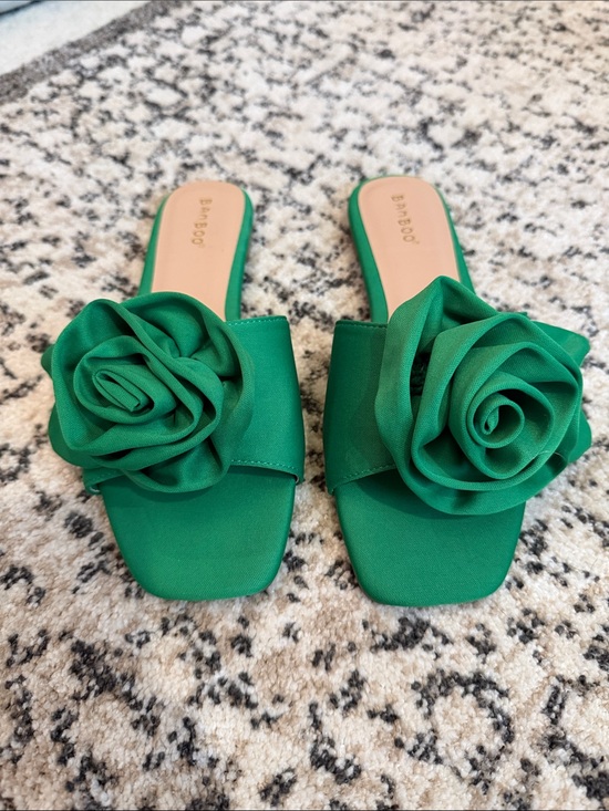 BAMBOO Shoes - BAMBOO Emerald Green Rose Slide Mules